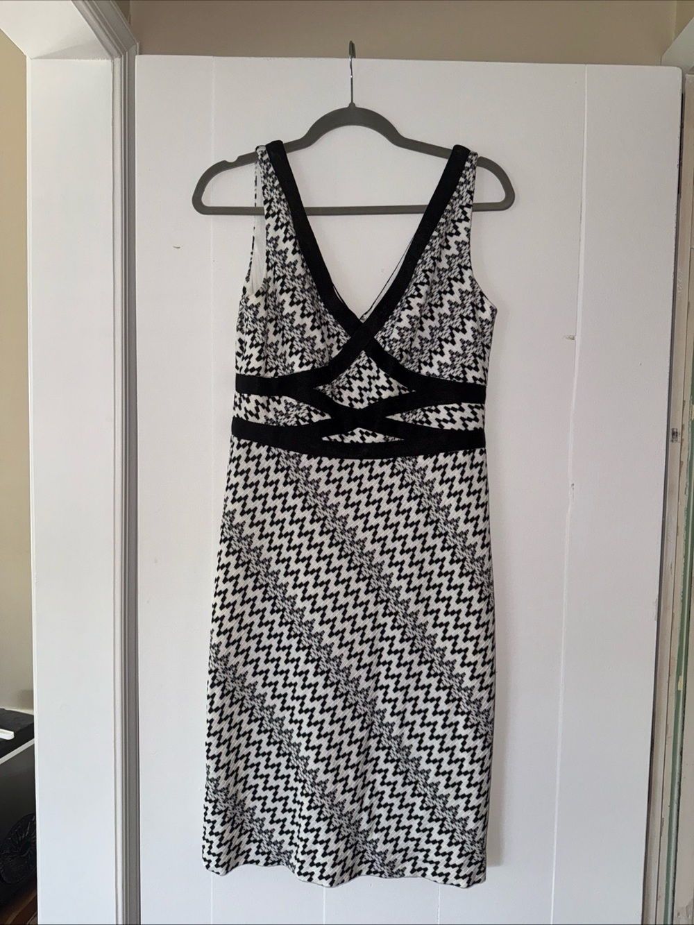Kay Unger Black/ cream Size 10